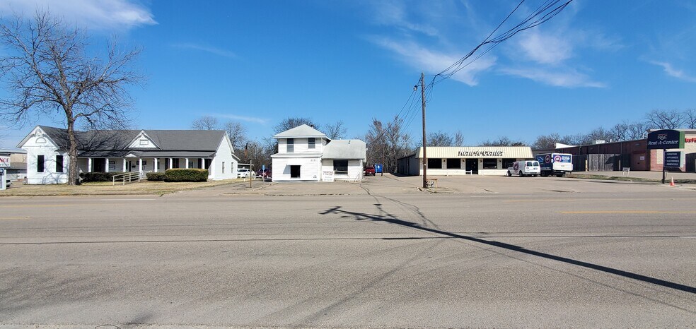 815 E Milam St, Mexia, TX for sale - Building Photo - Image 2 of 20