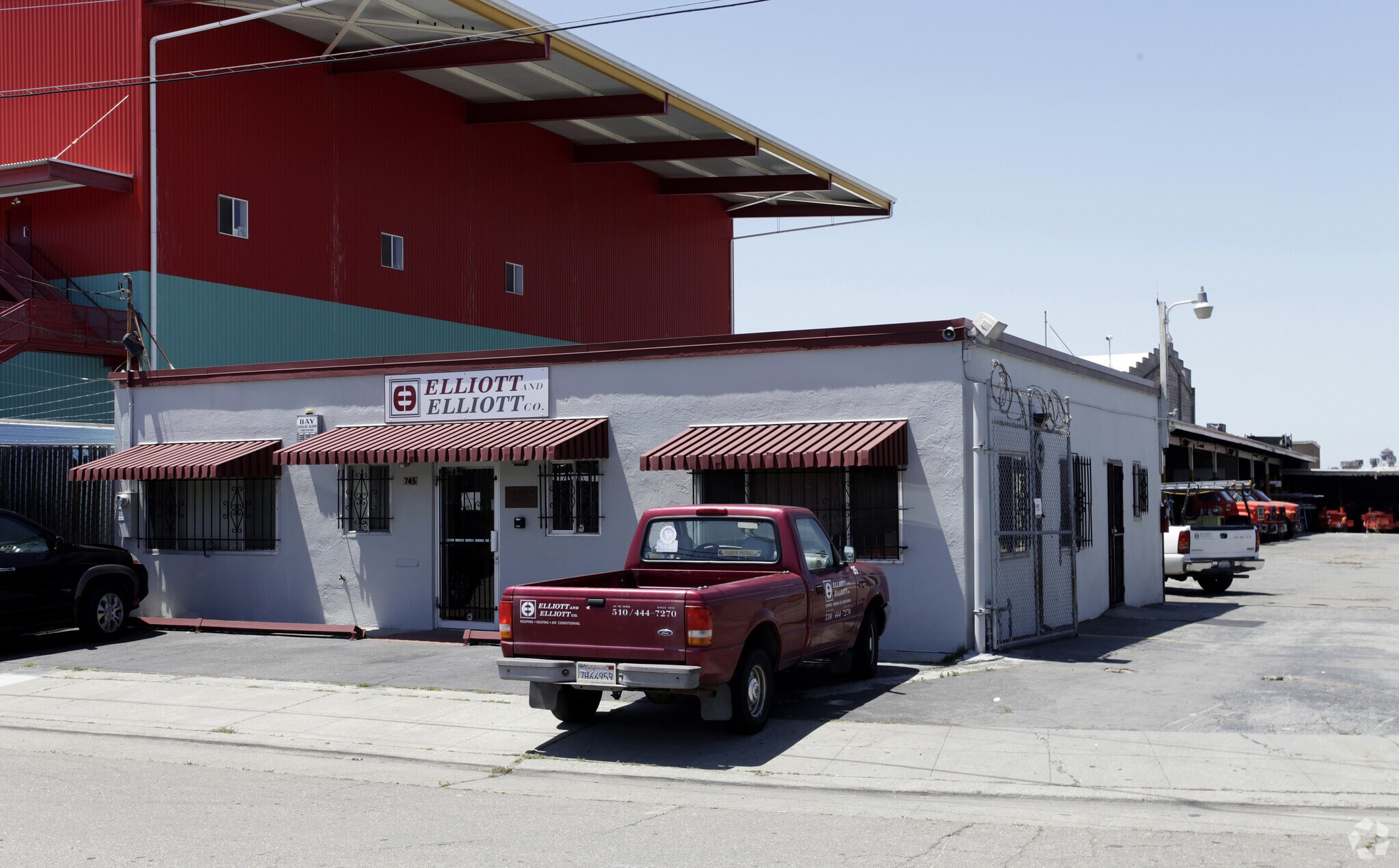 745 Kevin Ct, Oakland, CA à vendre Photo principale- Image 1 de 1