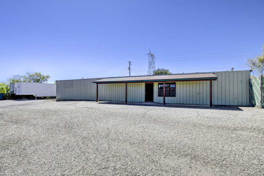 10650 S Highway 69, Mayer, AZ for lease - Building Photo - Image 1 of 19