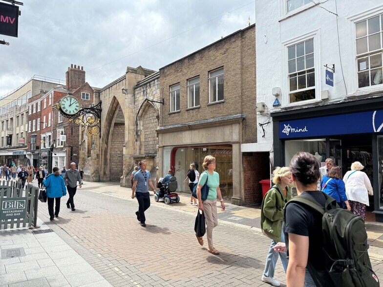 11 Coney St, York à louer - Photo du bâtiment - Image 1 de 14