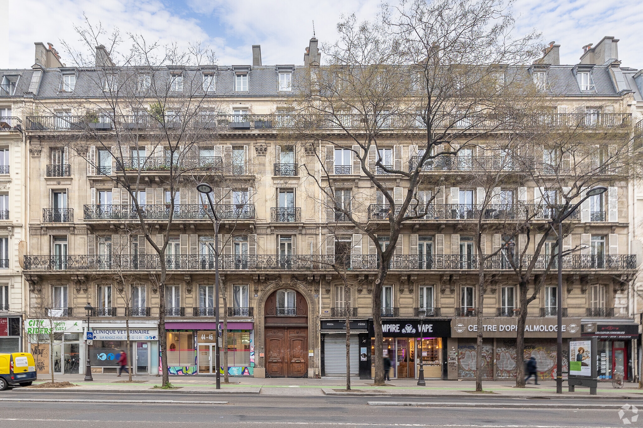 46 Boulevard De Magenta, Paris for sale Primary Photo- Image 1 of 11