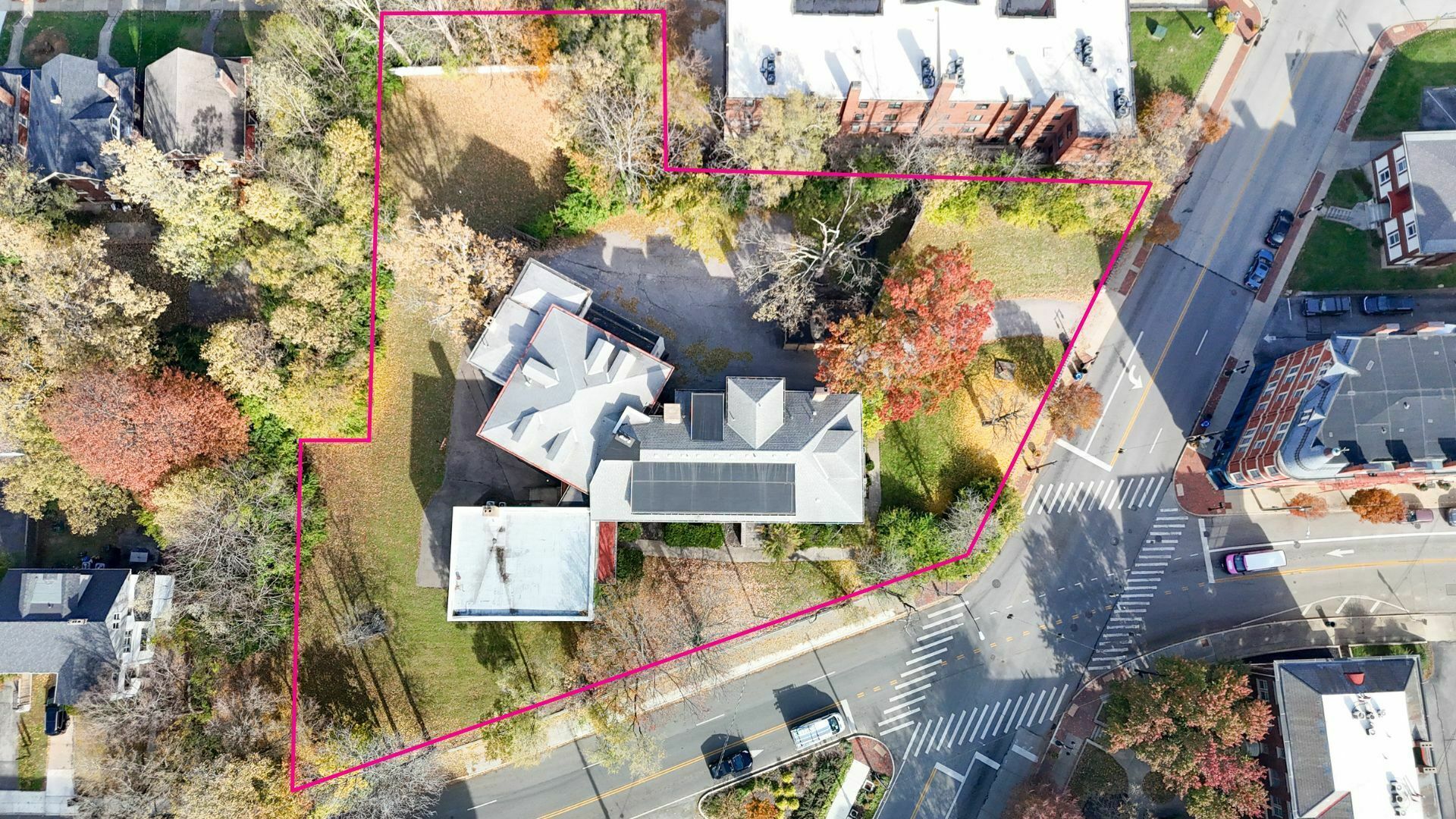 2605 Woodburn Ave, Cincinnati, OH à vendre Photo principale- Image 1 de 18