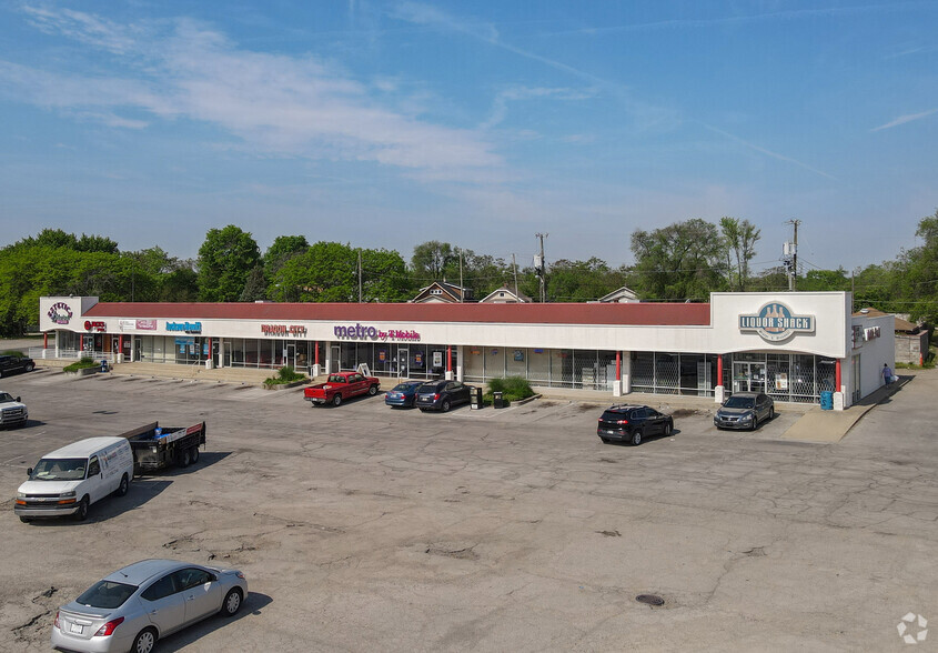 3709-3737 E Washington St, Indianapolis, IN à louer - Photo principale - Image 1 de 3