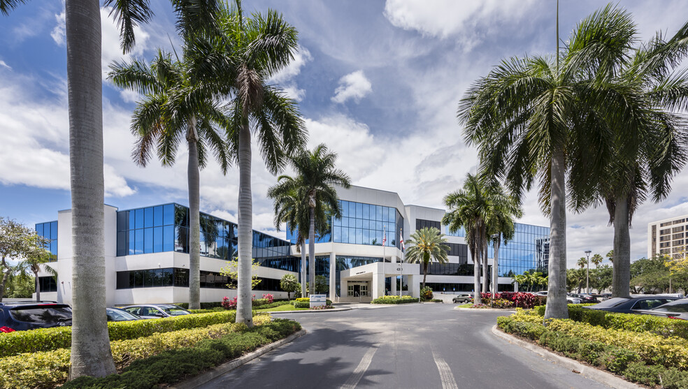 4400 Northcorp Pky, Palm Beach Gardens, FL for lease - Building Photo - Image 2 of 3