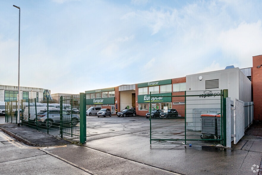 Skyport Industrial Estate, West Drayton à louer - Photo du bâtiment - Image 3 de 13