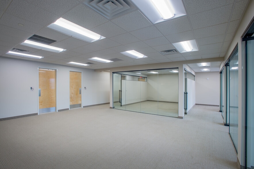 201 Mac Ln, Keasbey, NJ for lease - Interior Photo - Image 3 of 13