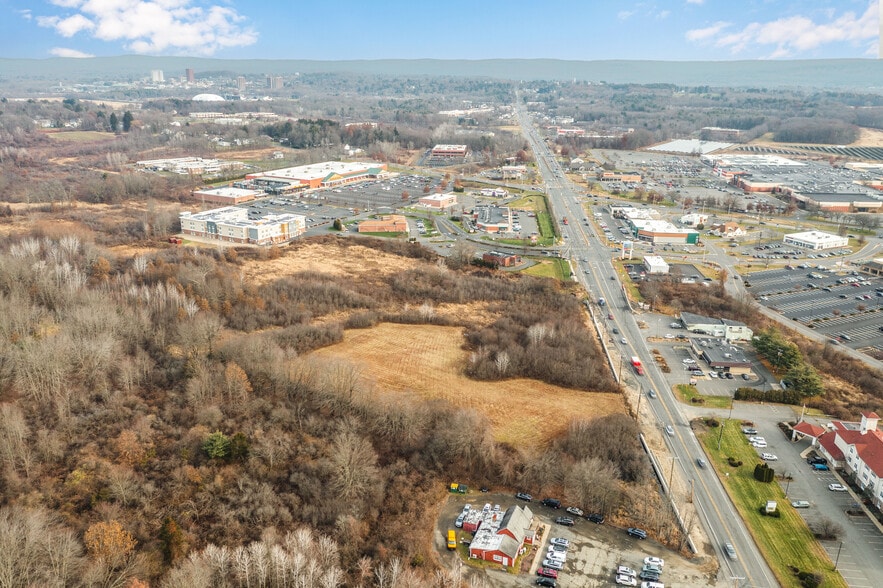 328 Russell St, Hadley, MA for sale - Building Photo - Image 1 of 18