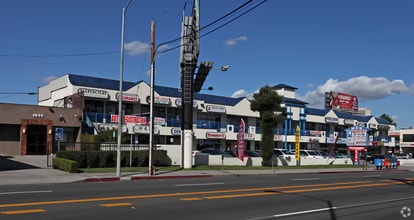 1001 S Vermont Ave, Los Angeles, CA à louer Photo du bâtiment- Image 1 de 8