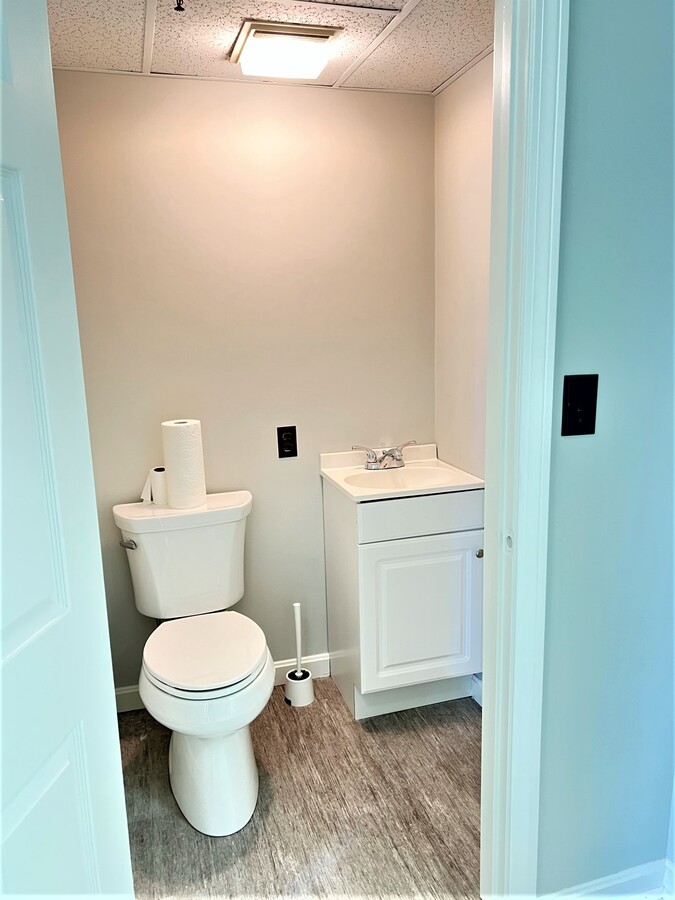 330 Boston Rd, Billerica, MA 01862 - Unité 8 - - Photo intérieure - Image 1 of 24