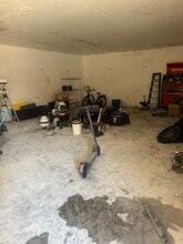 5438-5440 Monte Vista St, Los Angeles, CA à louer Photo intérieure- Image 1 de 4