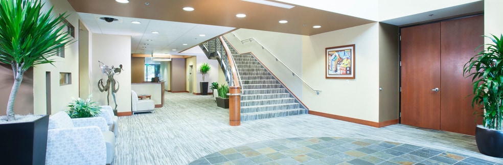 2377 Gold Meadow Way, Gold River, CA à louer - Hall d’entrée - Image 2 de 10