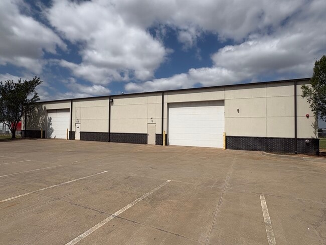 More details for 2325 Fretz Ave, Edmond, OK - Industrial for Lease