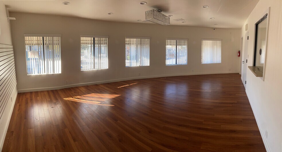 4500-4508 Forman St, Toluca Lake, CA à louer - Photo intérieure - Image 2 de 6