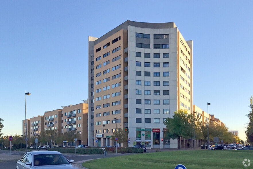 Immeuble residentiel dans Alcorcón, Madrid à vendre - Photo du bâtiment - Image 2 de 2