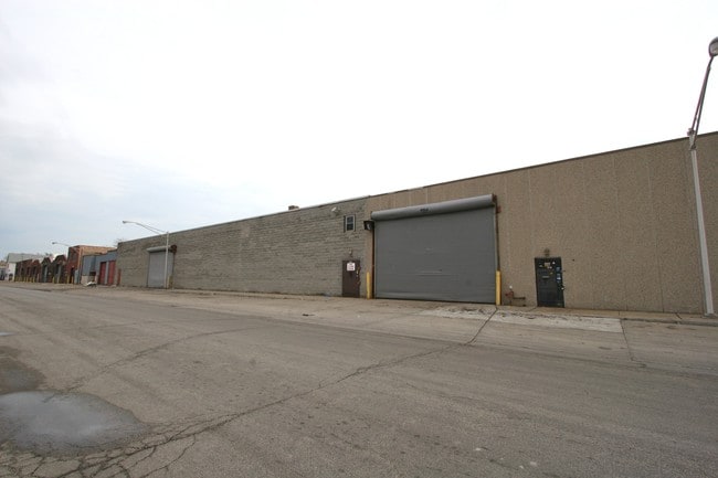More details for 4451 W Kinzie St, Chicago, IL - Industrial for Lease