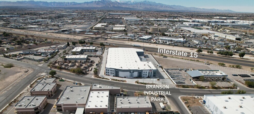 2615 Branson Ave, North Las Vegas, NV à louer - Photo du bâtiment - Image 2 de 10