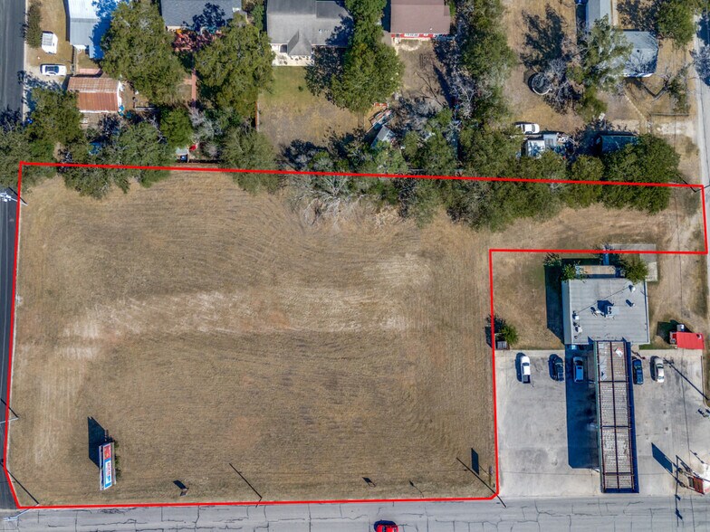 738-818 Kingsbury, Seguin, TX à vendre - Aérien - Image 3 de 11