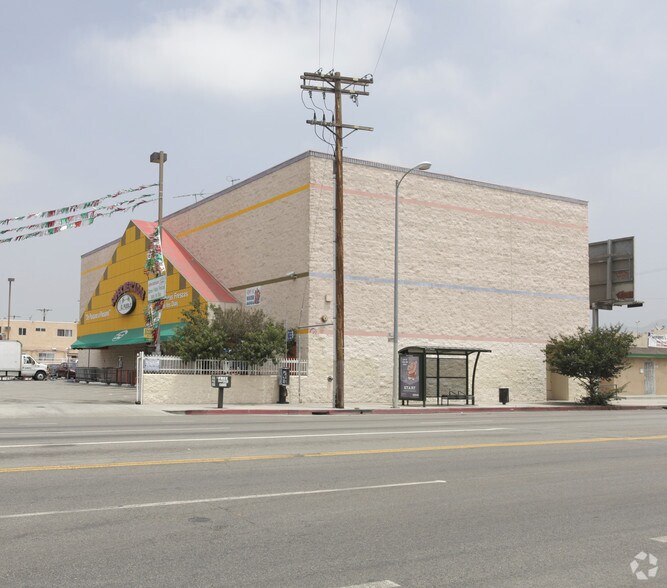 11357 Sherman Way, Sun Valley, CA for lease - Building Photo - Image 2 of 7