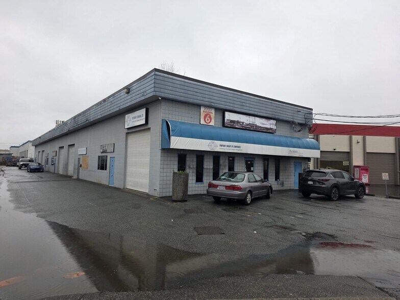 20131-20133 Industrial Ave, Langley, BC à louer - Photo du bâtiment - Image 2 de 46