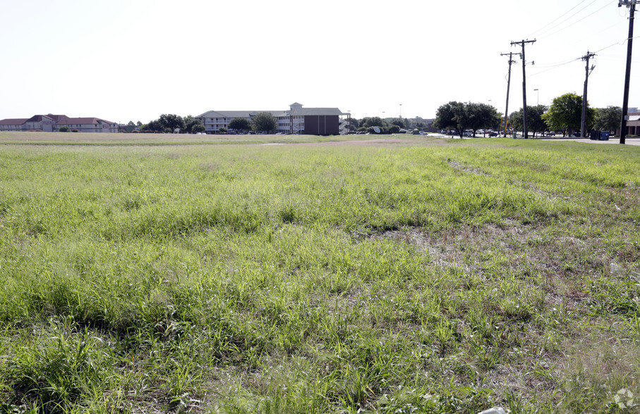 3320 Premier Dr, Plano, TX for sale - Primary Photo - Image 1 of 12