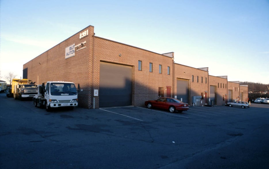 8393 Euclid Ave, Manassas Park, VA for lease - Primary Photo - Image 2 of 3