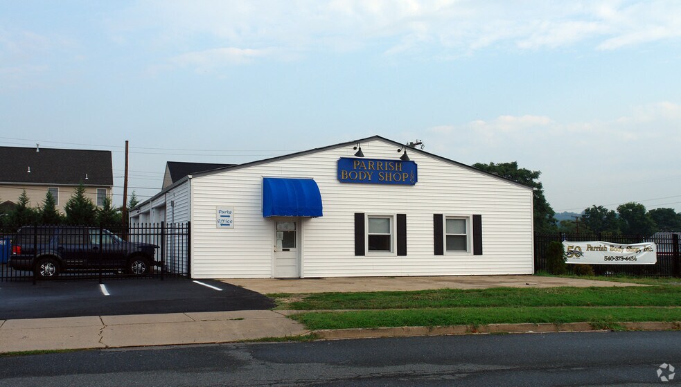 309 Wallace St, Fredericksburg, VA à vendre - Photo du bâtiment - Image 2 de 2