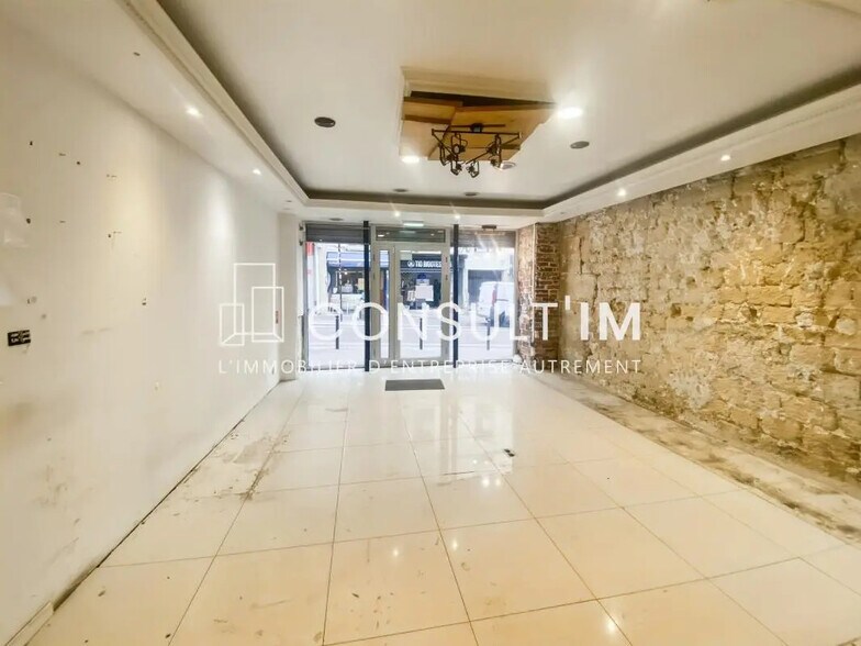 Commerce de détail dans Paris à louer - Photo du bâtiment - Image 1 de 7