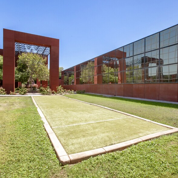 10000 N 31st Ave, Phoenix, AZ à louer - Photo du bâtiment - Image 3 de 10