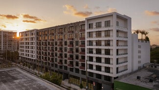 Plus de détails pour 45 NE 27th St, Miami, FL - Commerce de détail à louer