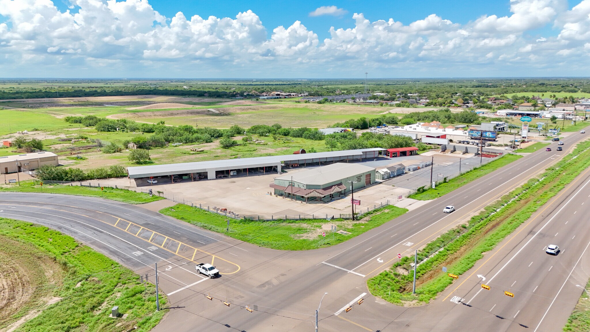 2400 Expressway 83, Penitas, TX à vendre Photo principale- Image 1 de 16