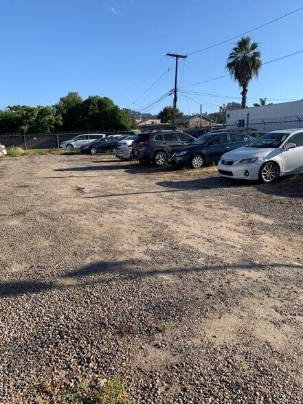 927 Main St, El Cajon, CA à vendre - Photo du bâtiment - Image 2 de 30