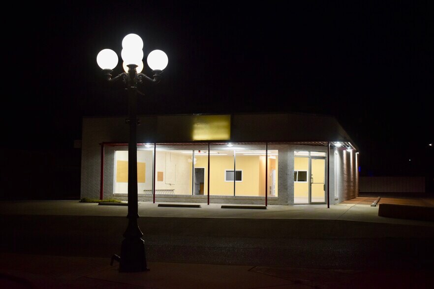 1200 N Bridge St, Brady, TX à vendre - Photo du bâtiment - Image 2 de 30