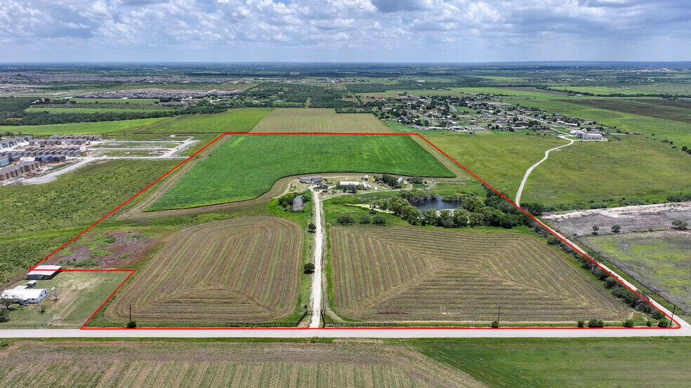 4892 Pfeil Rd, Converse, TX à vendre - Photo du bâtiment - Image 2 de 12