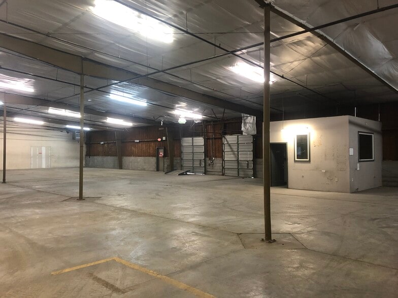 5227 Middlebrook Pike, Knoxville, TN à louer - Photo intérieure - Image 3 de 5