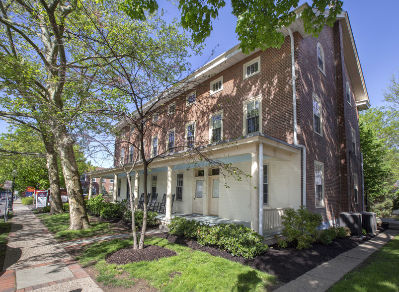 95-97 W Court St, Doylestown, PA à vendre - Photo du bâtiment - Image 1 de 1