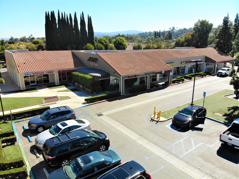 408-444 S Lakeview Ave, Anaheim Hills, CA for lease - Building Photo - Image 1 of 14