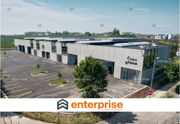 Flex in Loos for lease - Building Photo - Image 1 of 5