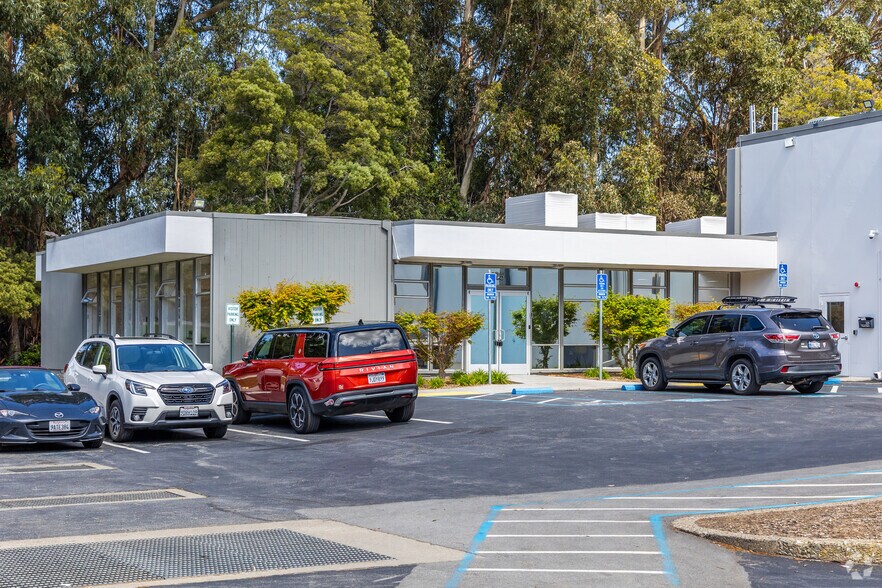 125 Valley Dr, Brisbane, CA à louer - Photo principale - Image 1 de 12