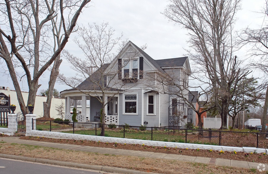 339 W Main St, Easley, SC for lease - Building Photo - Image 2 of 20