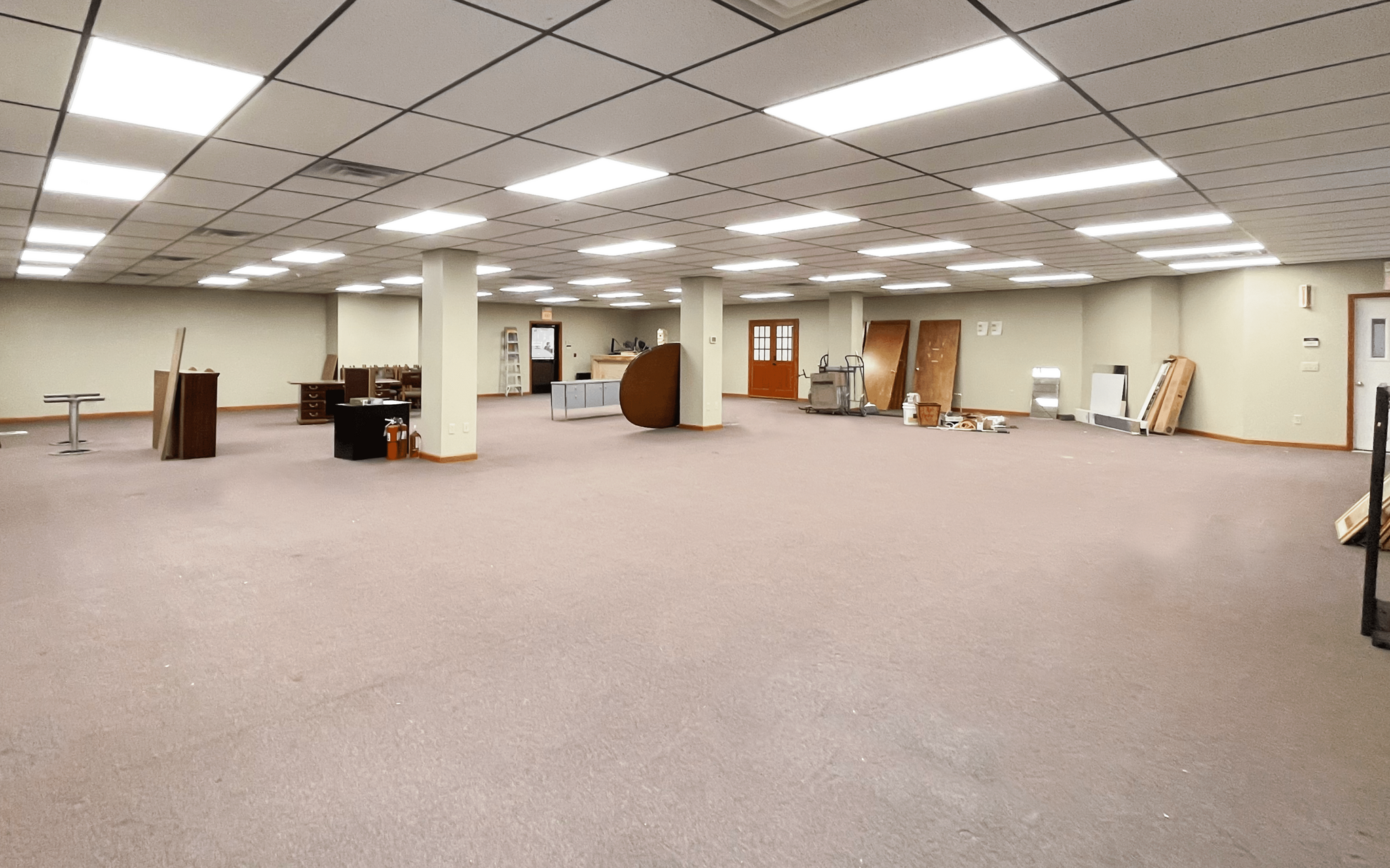 2095 S Main St, Waterbury, CT for lease Interior Photo- Image 1 of 7