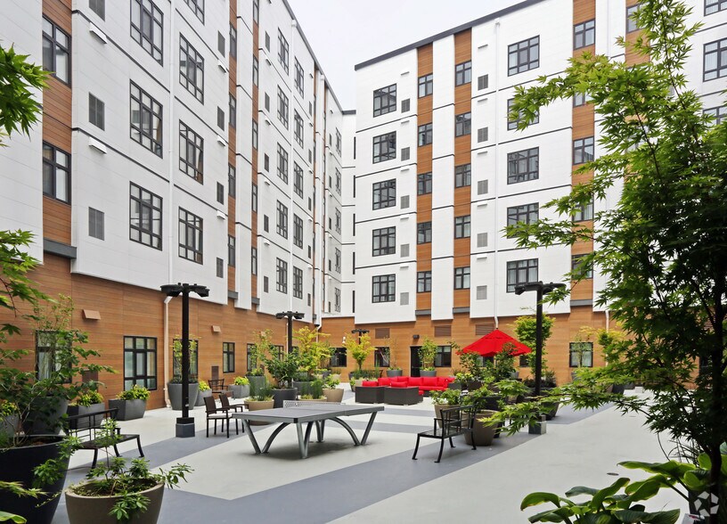 913 S Jackson St, Seattle, WA à louer - Photo du bâtiment - Image 2 de 31