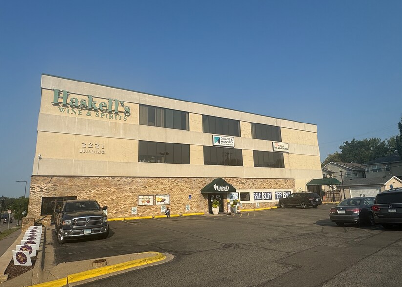 2221 Ford Pky, Saint Paul, MN for lease - Building Photo - Image 2 of 9
