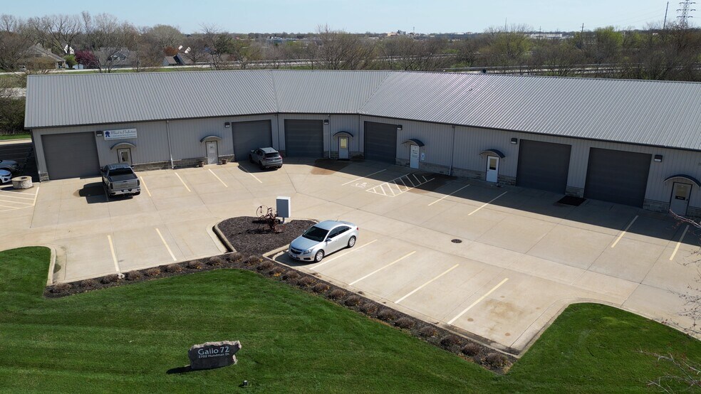 2702 Hundman, Champaign, IL for lease - Building Photo - Image 1 of 4