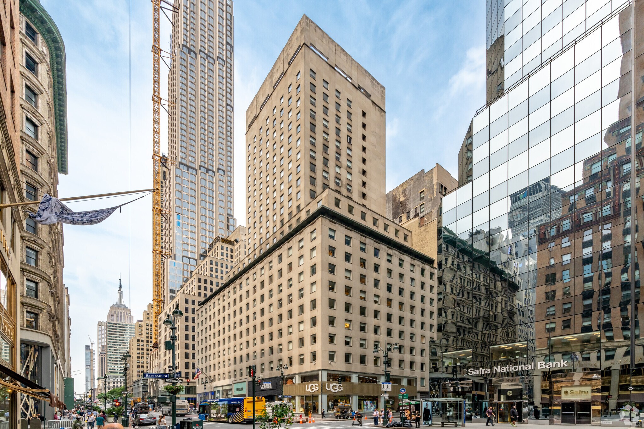 530 Fifth Ave, New York, NY à louer Photo principale- Image 1 de 36