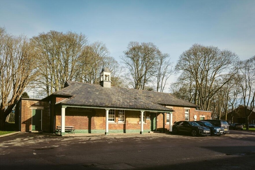 Bicester Heritage, Buckingham Rd, Bicester for lease - Building Photo - Image 2 of 6