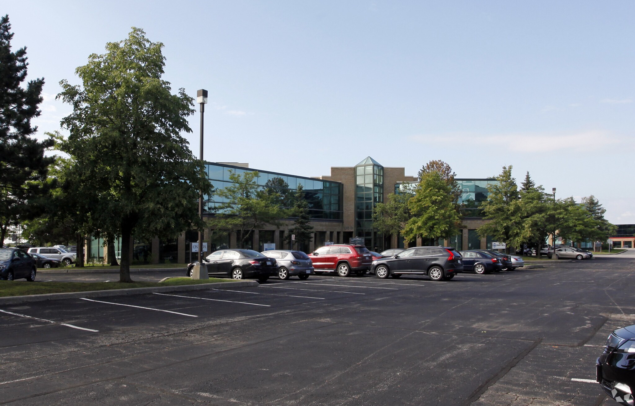 135 Matheson Blvd W, Mississauga, ON for sale Primary Photo- Image 1 of 1