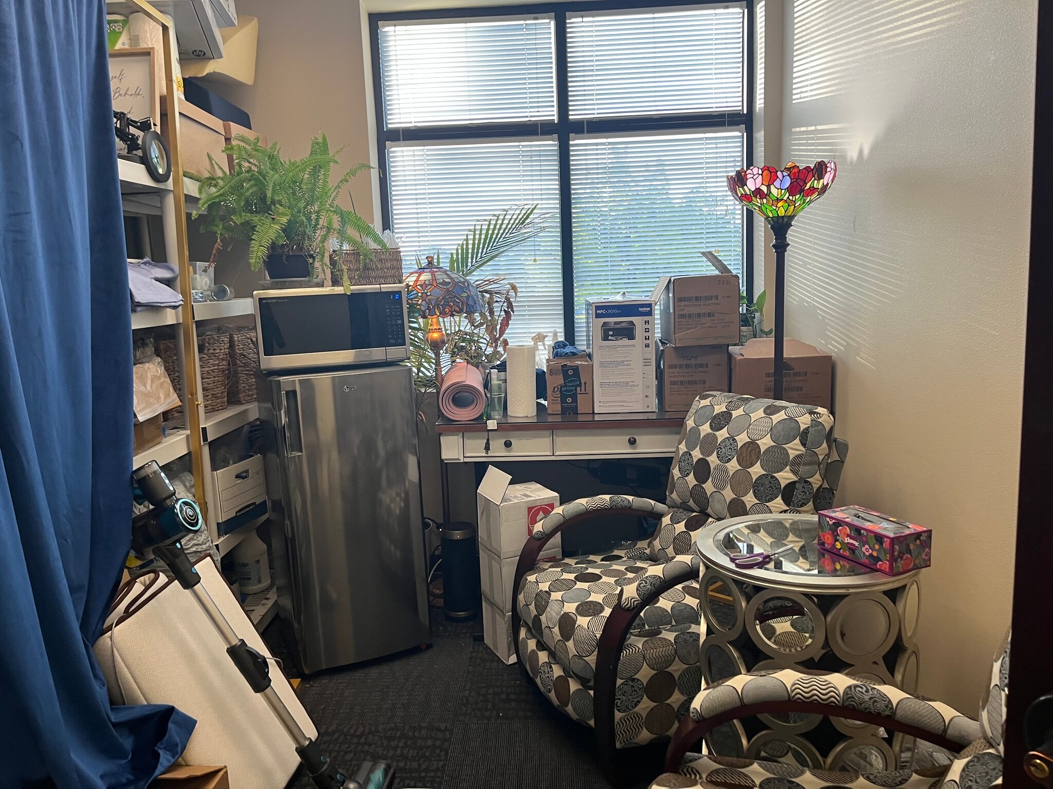 9050 W Overland Rd, Boise, ID for lease Interior Photo- Image 1 of 3