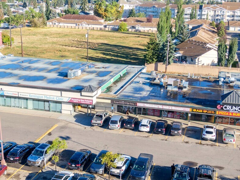 12522-12620 132nd Ave NW, Edmonton, AB à louer - Photo du bâtiment - Image 2 de 17