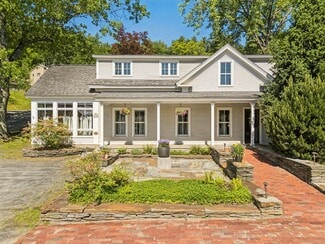 Plus de détails pour 299 Mountain Rd, Stowe, VT - Bureau à vendre