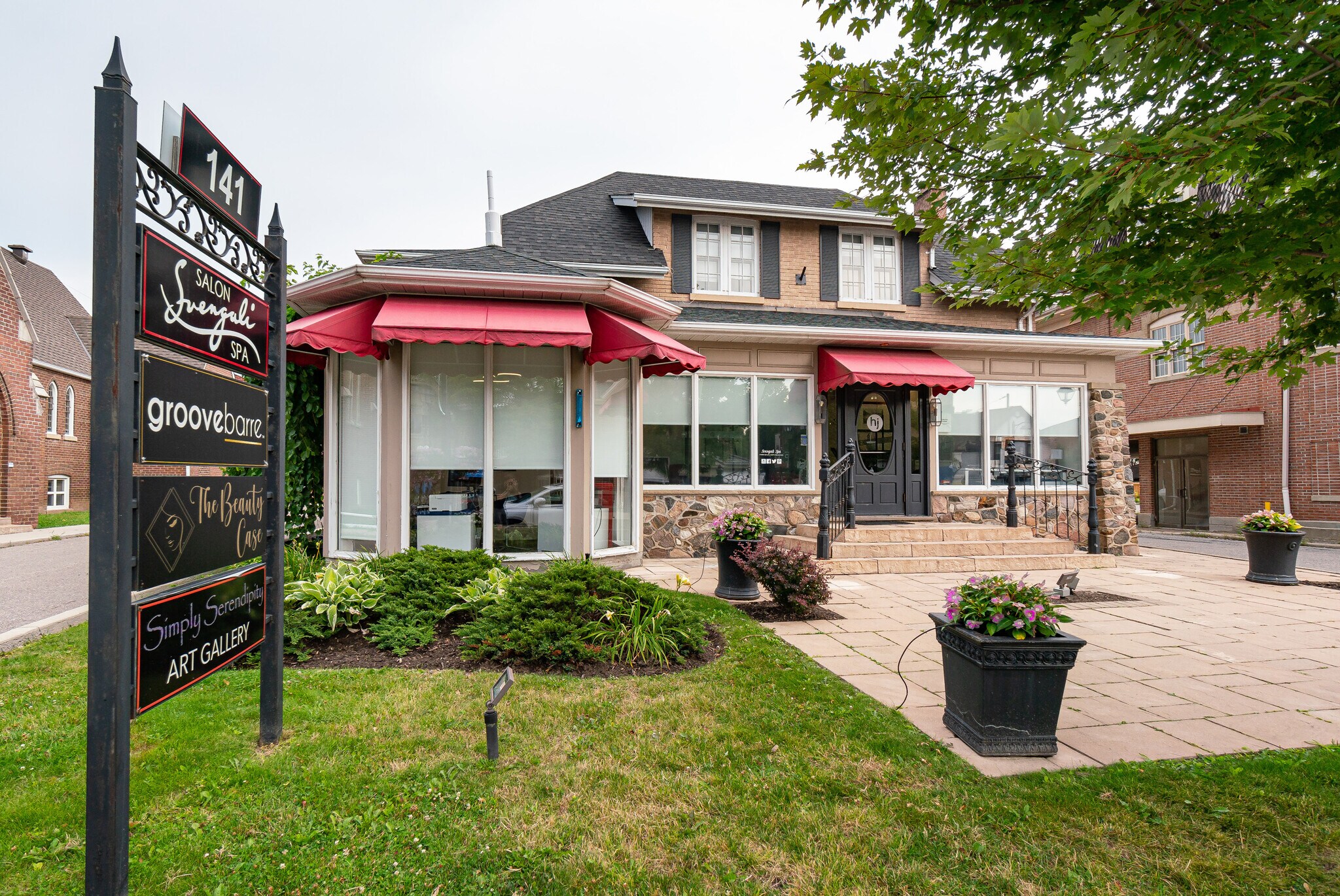 141 Main St N, Markham, ON à vendre Photo du bâtiment- Image 1 de 1